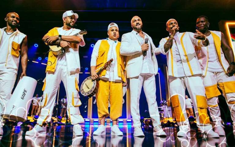 Belo e grupo Caju Pra Baixo agitam o pré-carnaval do Rio de Janeiro Belo e grupo Caju Pra Baixo agitam o pré-carnaval do Rio de Janeiro