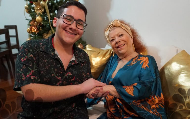 Beth Carvalho gravou, antes de sua passagem, para álbum de Enzo Belmonte. Beth Carvalho gravou, antes de sua passagem, para álbum de Enzo Belmonte.