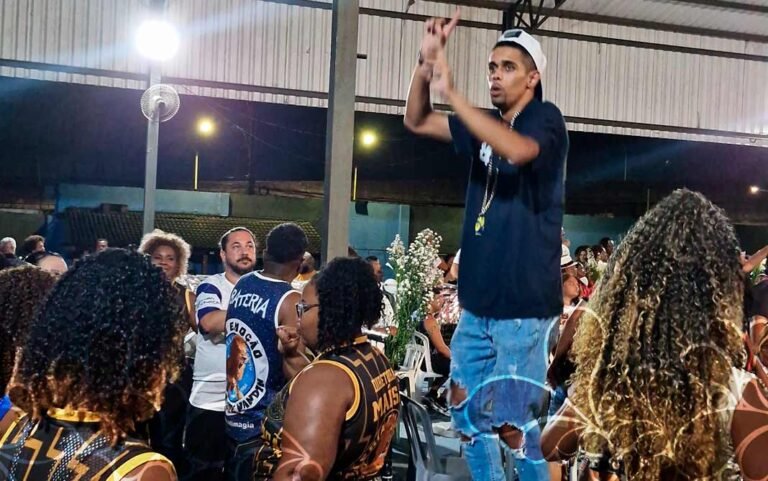 Unidos do Cabuçu celebra 79 anos com samba e apresentação de protótipos para o Carnaval 2025