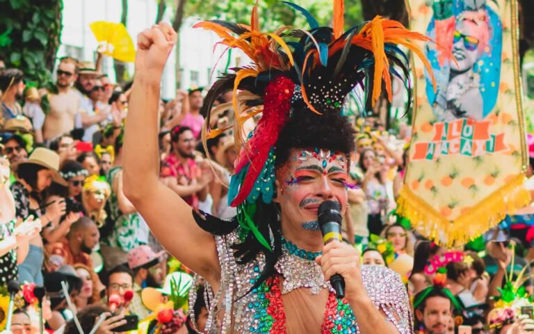 Carnaval de rua ganha força em São Paulo e Belo Horizonte