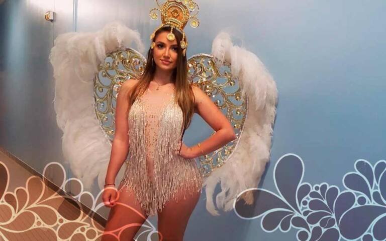 Rainha de Bateria da Imperadores Rubro-Negros é uma bela Dançarina francesa Rainha de Bateria da Imperadores Rubro-Negros é uma bela Dançarina francesa