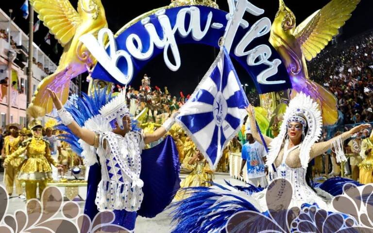 Estandarte de Ouro de melhor escola é da Beija-Flor