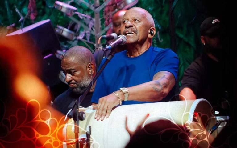 Jorge Aragão e Fundo de Quintal se apresentam na casa de shows Ribalta Jorge Aragão e Fundo de Quintal se apresentam na casa de shows Ribalta