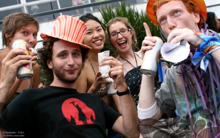 Carnaval: O Brasil não inventou, mas fez todo mundo se apaixonar!