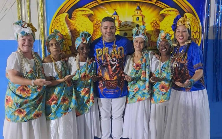 Império da Penha realiza grande final de samba-enredo com homenagem à Leopoldina