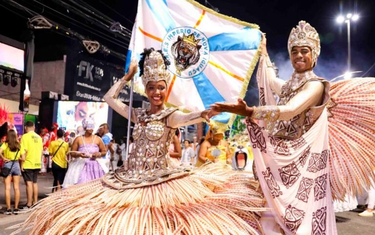 Carnaval 2027: Império de Nova Iguaçu renova com primeiro casal de mestre-sala e porta-bandeira