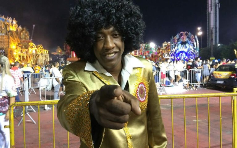 Ito Melodia e esposa sofrem acidente de carro