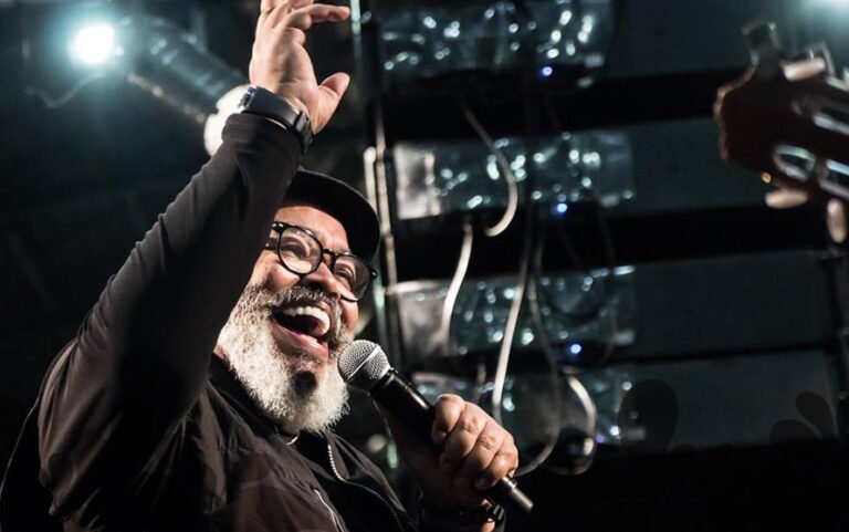 Jorge Aragão é o convidado do “Samba da feira”