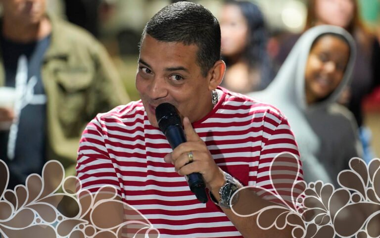 Juninho Thybau é atração da 5ª edição do Samba no Museu com Nego Álvaro