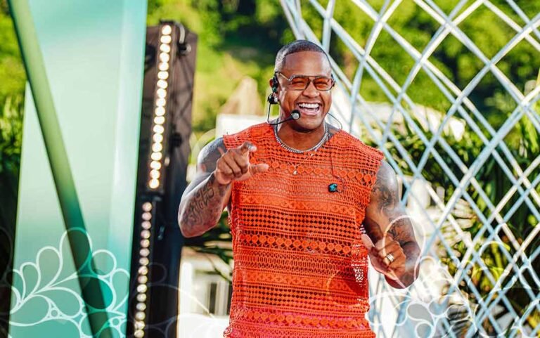 Léo Santana anuncia Péricles, Mc Daniel e o grupo Menos É Mais como convidados da edição do PaGGodin de São Paulo Léo Santana anuncia Péricles, Mc Daniel e o grupo Menos É Mais como convidados da edição do PaGGodin de São Paulo