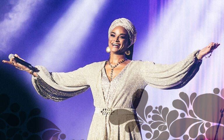 Luciana Mello celebra a presença feminina no samba com audiovisual “35 Anos Na Música”