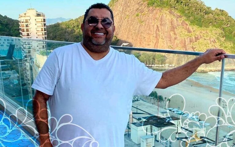 Marquinhos Sensação, ícone do pagode com 35 anos de carreira, sobe ao palco da Vila Madalena para relembrar grandes sucessos do saudoso grupo Sensação