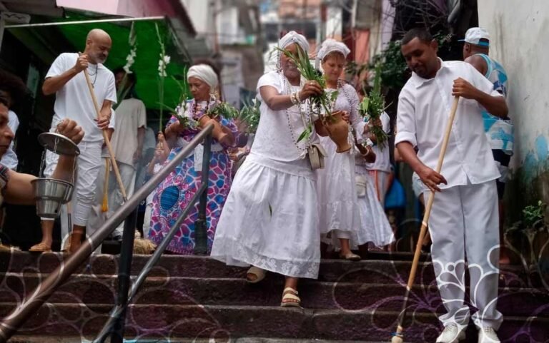 Mocidade Unida do Santa Marta celebra dia da Consciência Negra com programação especial na comunidade
