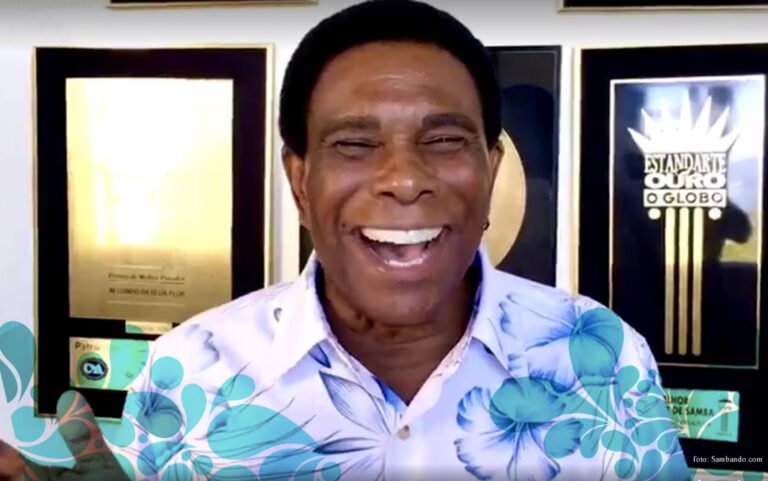 Neguinho da Beija-Flor manda recado para mães: fique em casa só mais um pouquinho