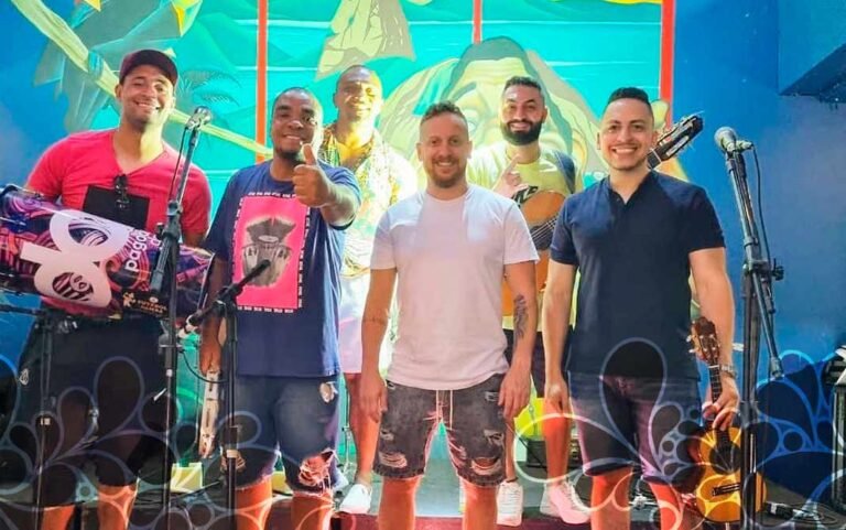 Pagode em Curitiba: Terceira edição do Pagode Para o Povo acontece no O Tal do Quintal neste domingo (15) Pagode em Curitiba: Terceira edição do Pagode Para o Povo acontece no O Tal do Quintal neste domingo (15)
