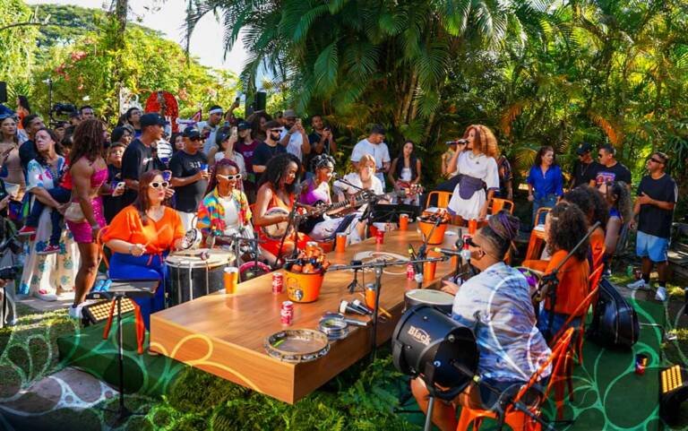 Resenha das Minas 2: A cantora e pagodeira, Thaís Macedo, lança projeto audiovisual com nomes do pagode Resenha das Minas 2: A cantora e pagodeira, Thaís Macedo, lança projeto audiovisual com nomes do pagode