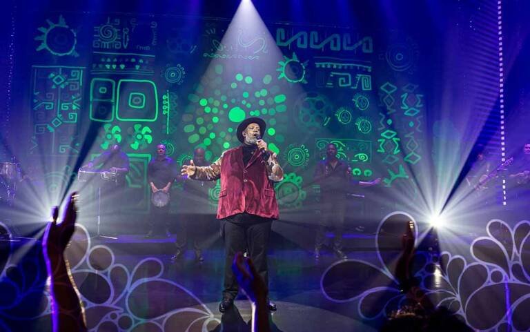 Péricles divulga primeira música do audiovisual ‘Calendário – Ao Vivo’