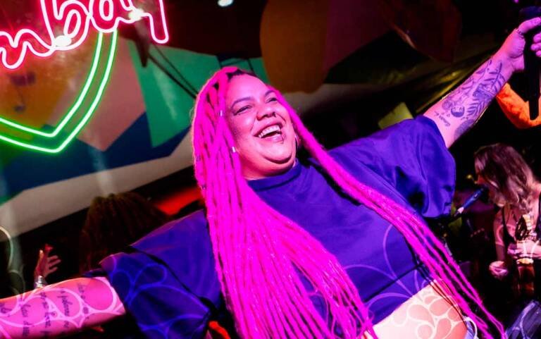 Sambay – A roda de samba LGBTI+carioca e gostosinha tem edições na sexta e no domingo Sambay – A roda de samba LGBTI+carioca e gostosinha tem edições na sexta e no domingo