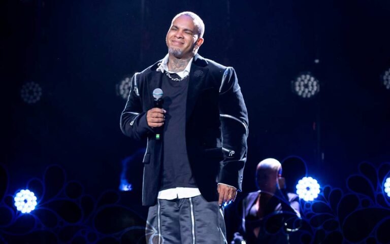 Rodriguinho revive grandes sucessos em nova versão acústica