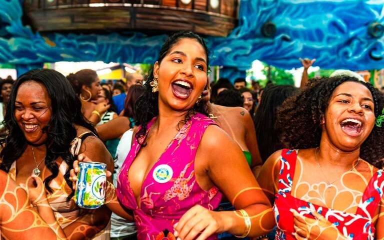 Feijoada Nota 10 da Unidos da Tijuca tem Samba de Caboclo, Grupo Arruda e Samba da Folha Feijoada Nota 10 da Unidos da Tijuca tem Samba de Caboclo, Grupo Arruda e Samba da Folha