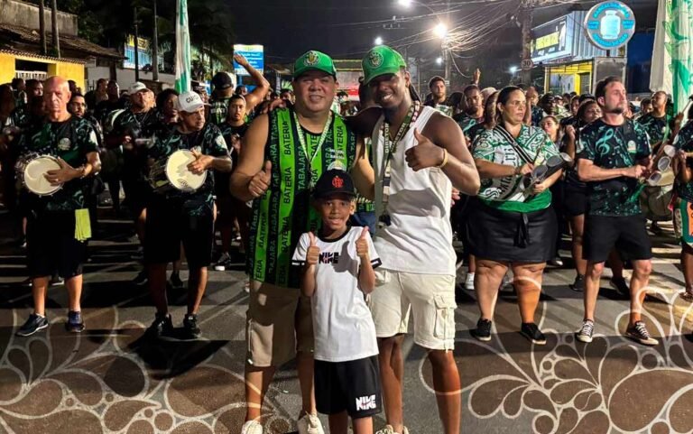 Acadêmicos de Santa Cruz convoca comunidade para ensaio de rua Acadêmicos de Santa Cruz convoca comunidade para ensaio de rua