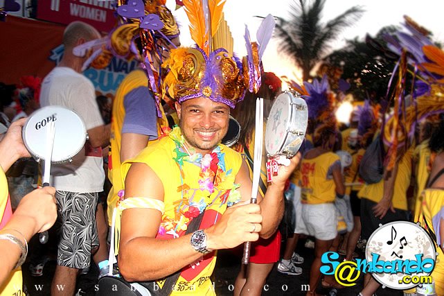 Simpatia homenageia o centenário do Samba