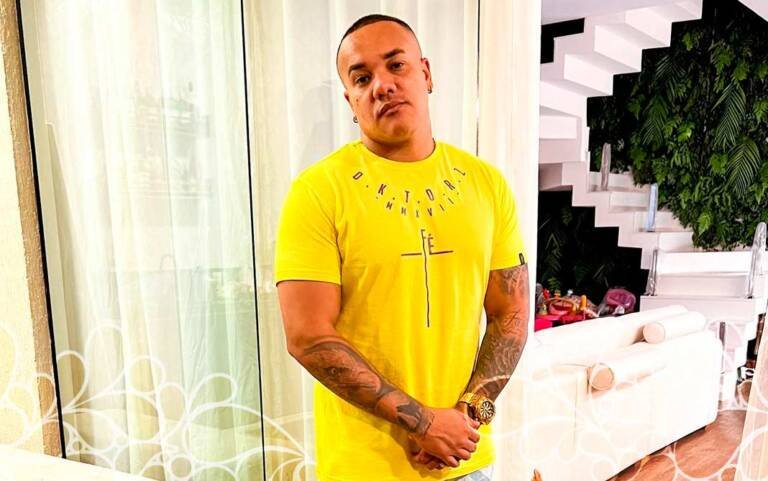 Vitinho lança o 2º volume de “Trajetória”, cantando grandes sucessos da sua carreira